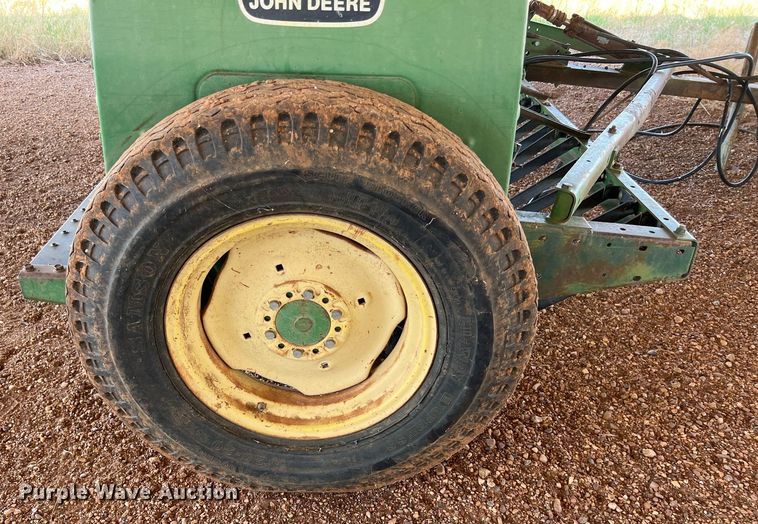 image for item EJ2962 John Deere  8300 grain drill