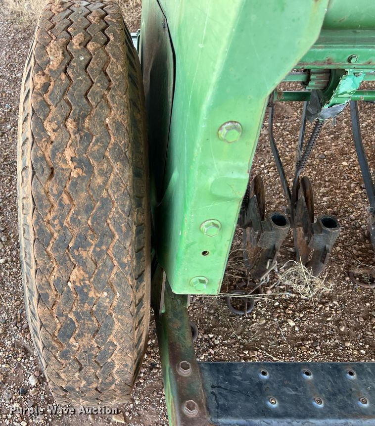 image for item EJ2962 John Deere  8300 grain drill