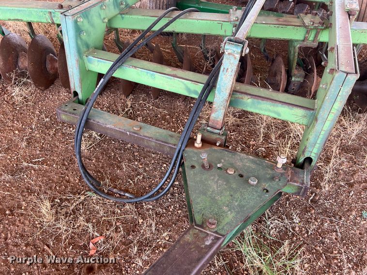 image for item EJ2963 John Deere 425 off-set disk