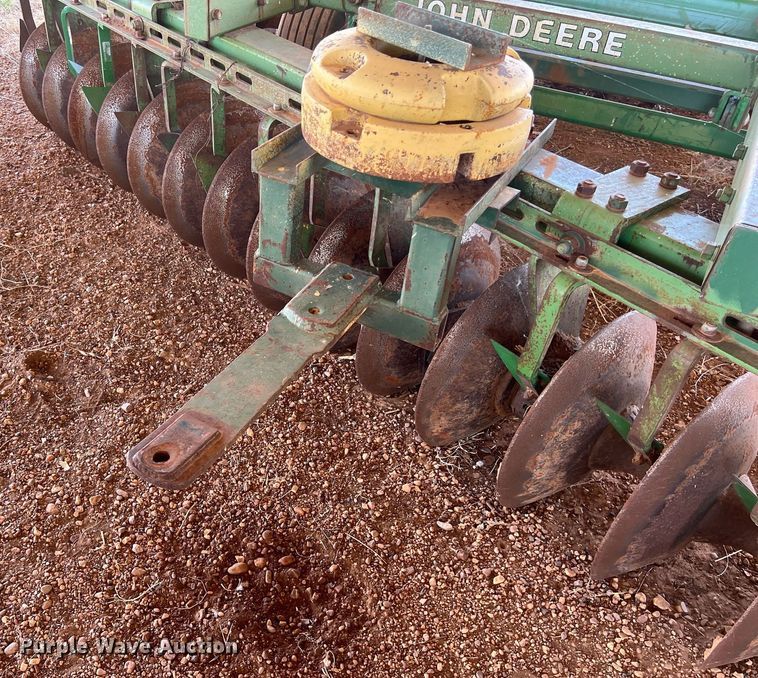 image for item EJ2963 John Deere 425 off-set disk