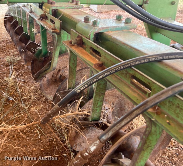 image for item EJ2963 John Deere 425 off-set disk