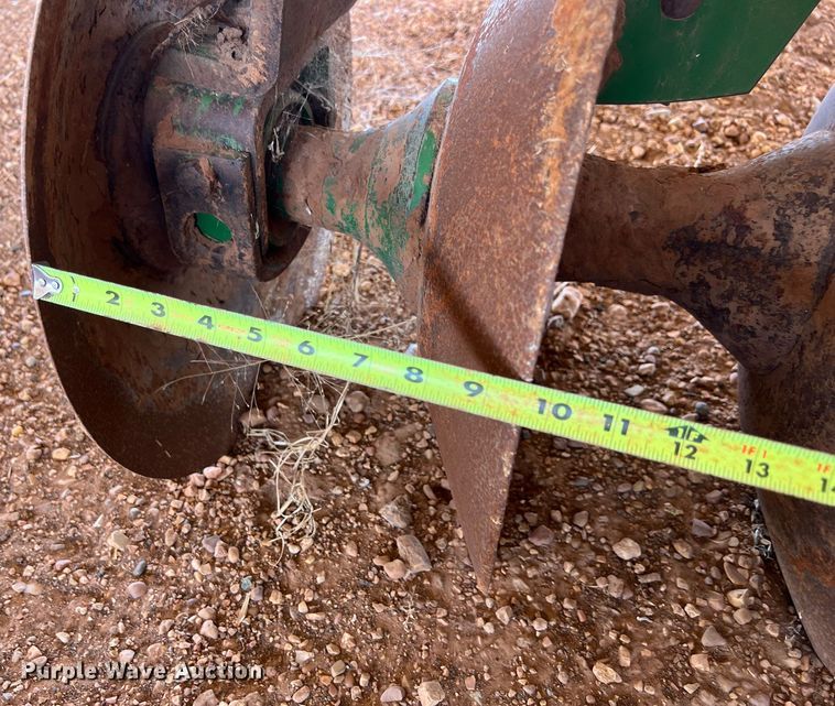 image for item EJ2963 John Deere 425 off-set disk