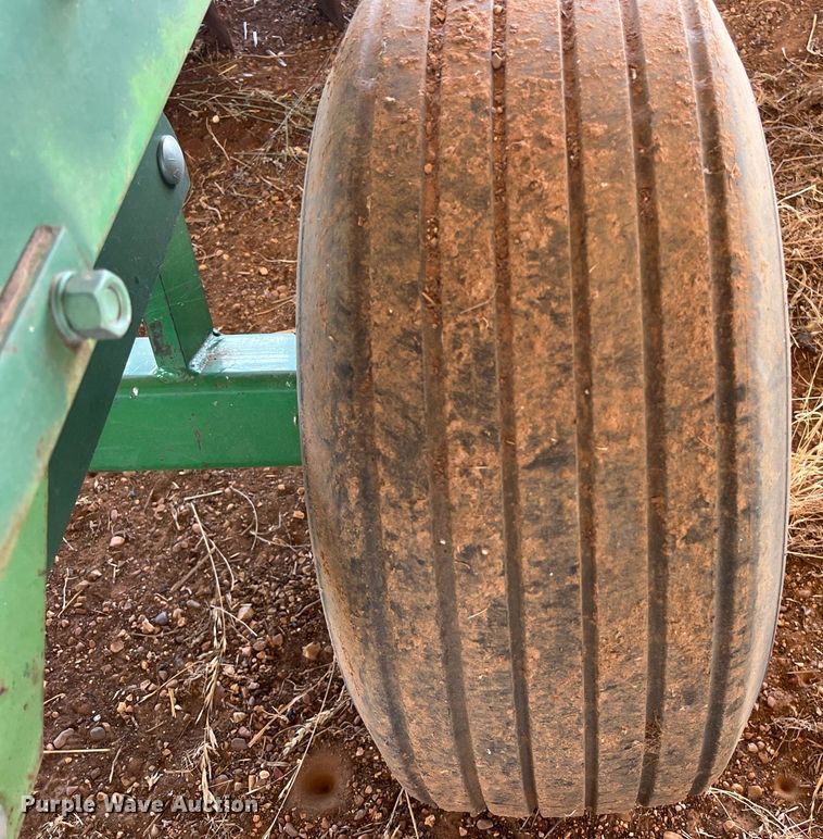 image for item EJ2963 John Deere 425 off-set disk