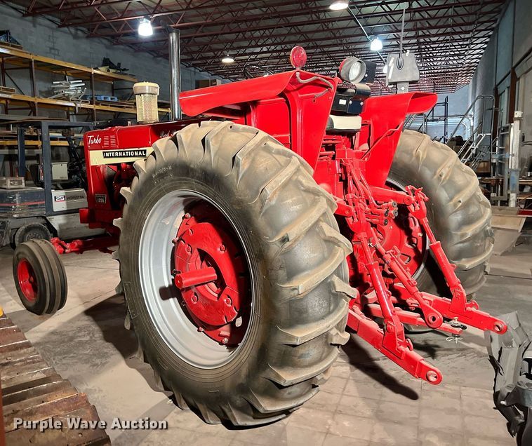 image for item EJ2968 1968 International Harvester Farmall 1256 tractor