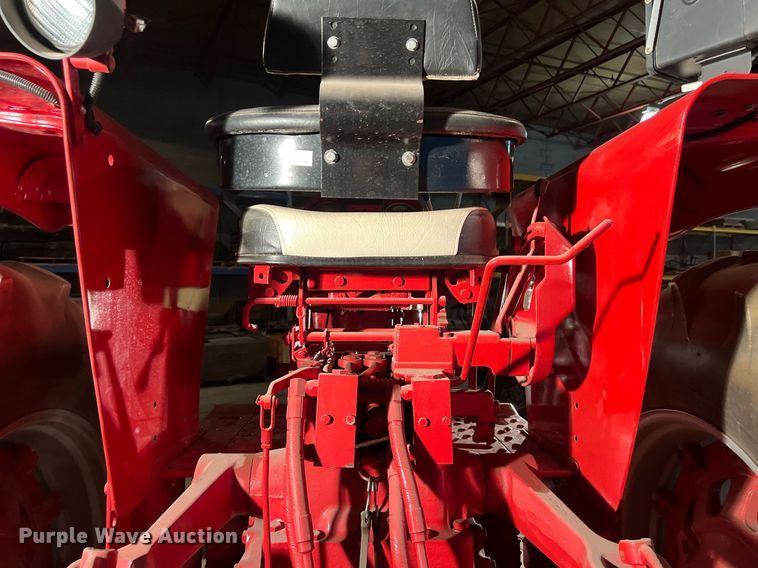 image for item EJ2968 1968 International Harvester Farmall 1256 tractor