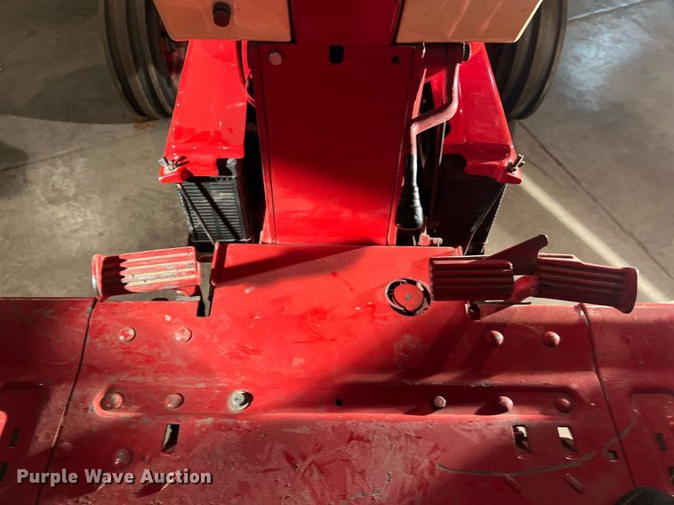 image for item EJ2968 1968 International Harvester Farmall 1256 tractor