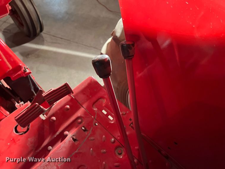 image for item EJ2968 1968 International Harvester Farmall 1256 tractor