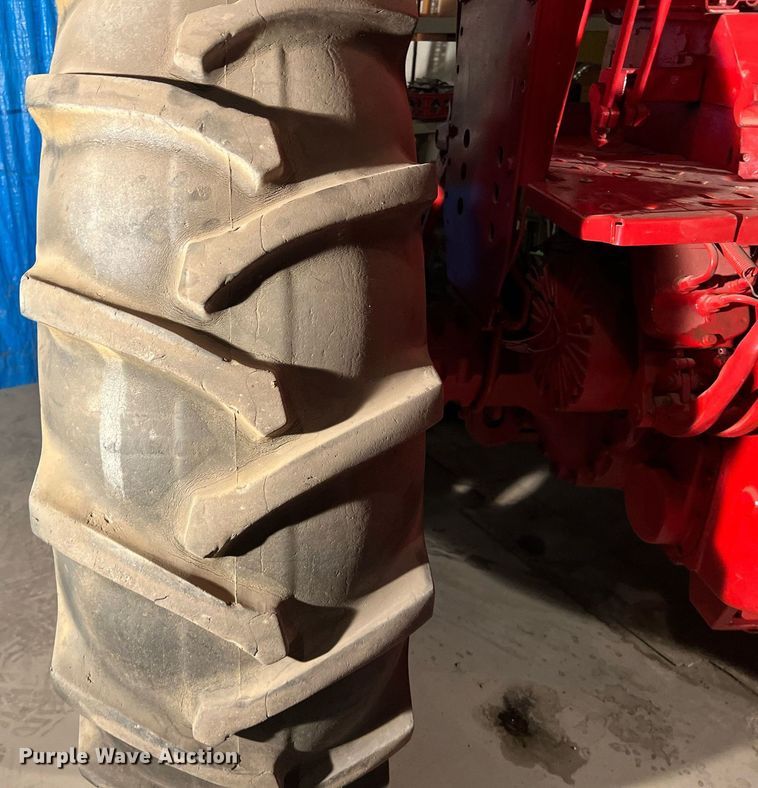 image for item EJ2968 1968 International Harvester Farmall 1256 tractor