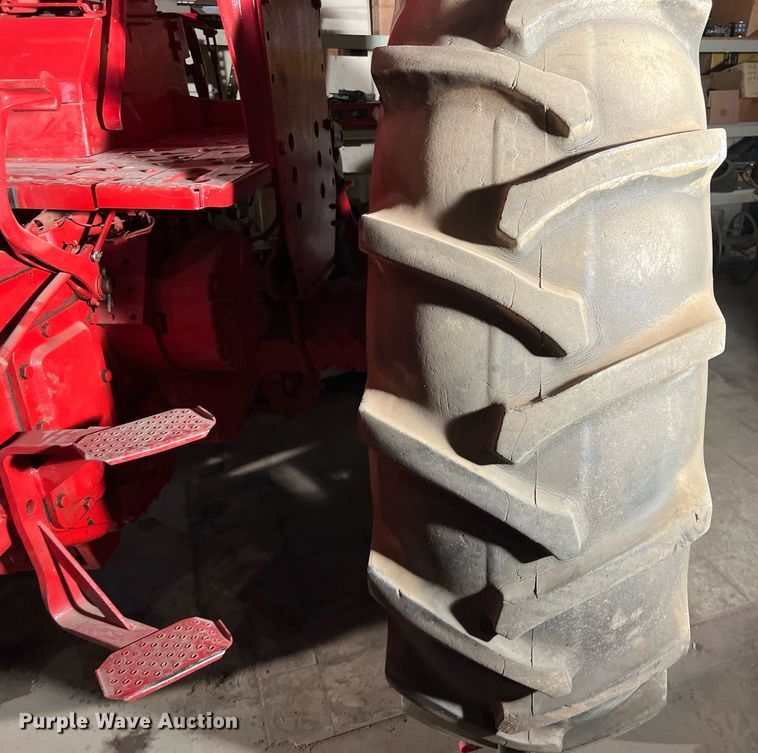 image for item EJ2968 1968 International Harvester Farmall 1256 tractor