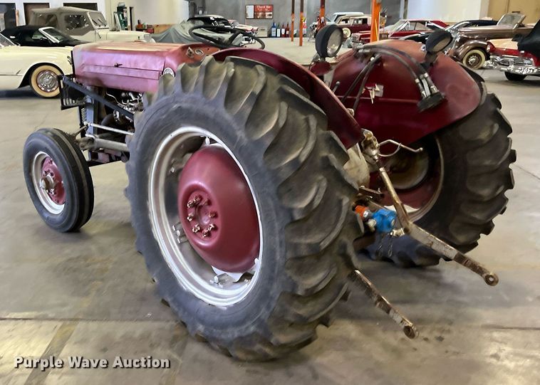 image for item EJ2970 Massey Ferguson 135 tractor