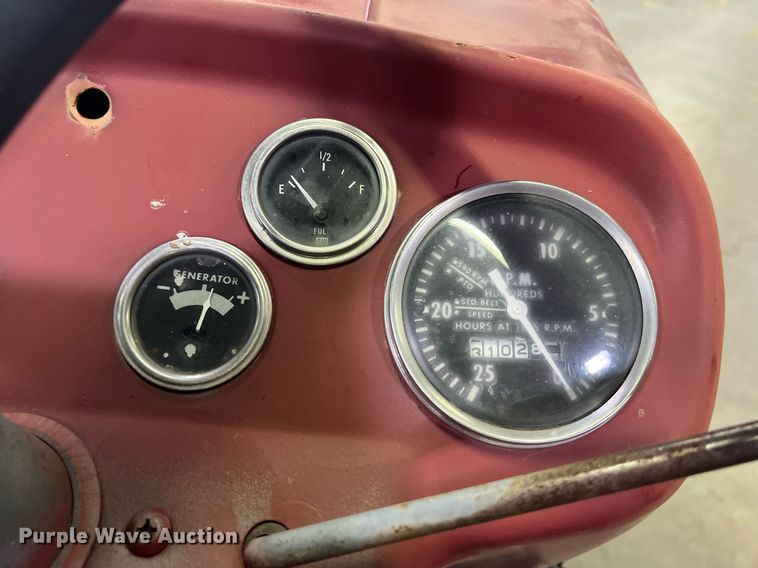 image for item EJ2970 Massey Ferguson 135 tractor