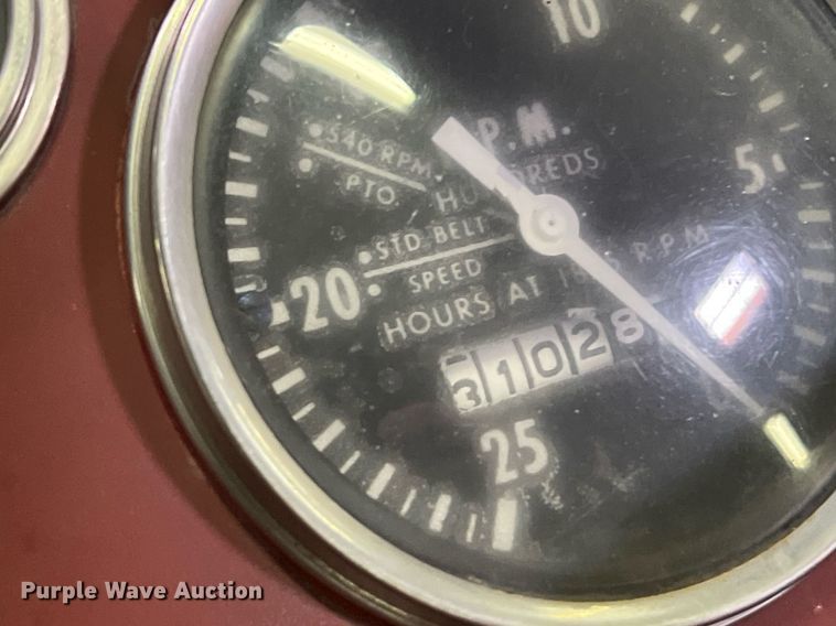 image for item EJ2970 Massey Ferguson 135 tractor