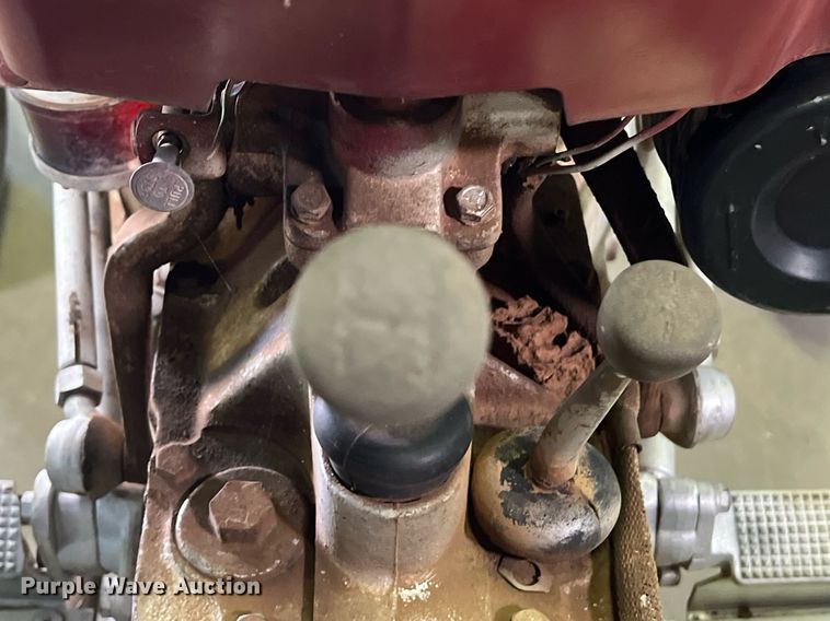 image for item EJ2970 Massey Ferguson 135 tractor