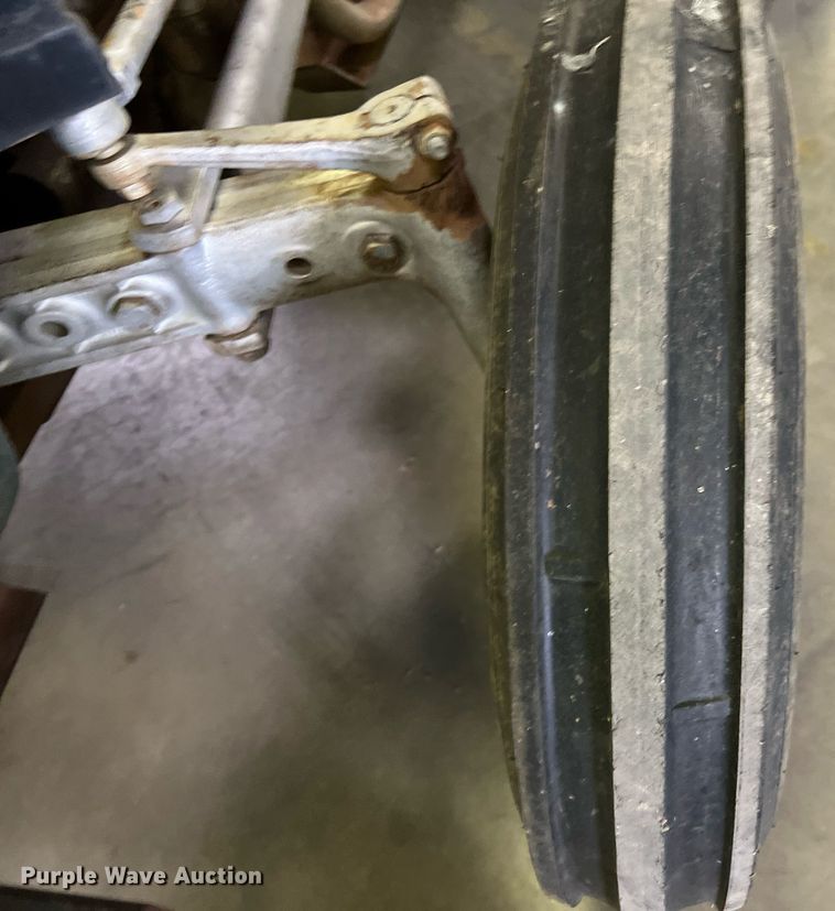 image for item EJ2970 Massey Ferguson 135 tractor