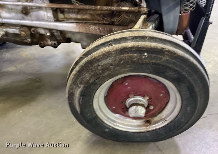 image for item EJ2970 Massey Ferguson 135 tractor