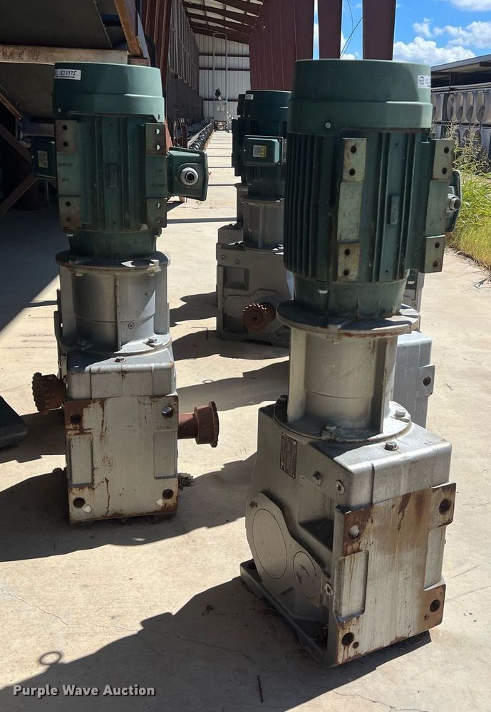 image for item EJ2975 (40) electric motors 