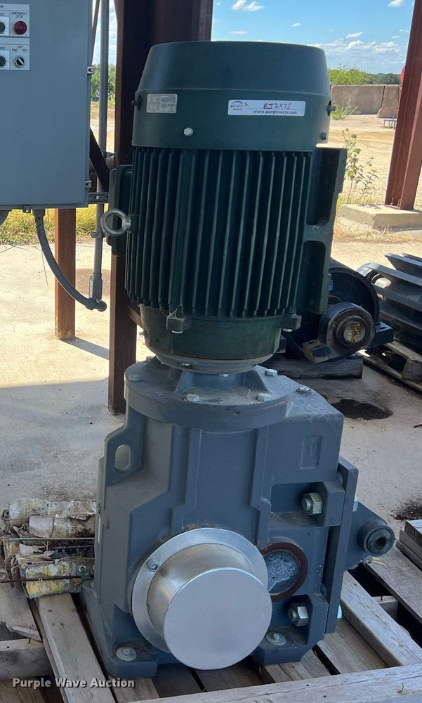 image for item EJ2975 (40) electric motors 