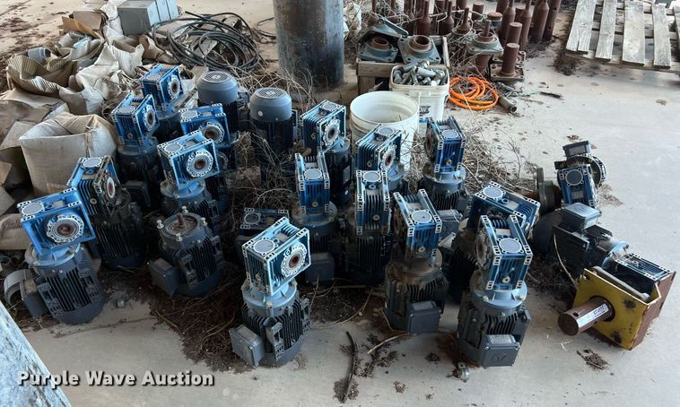 image for item EJ2975 (40) electric motors 