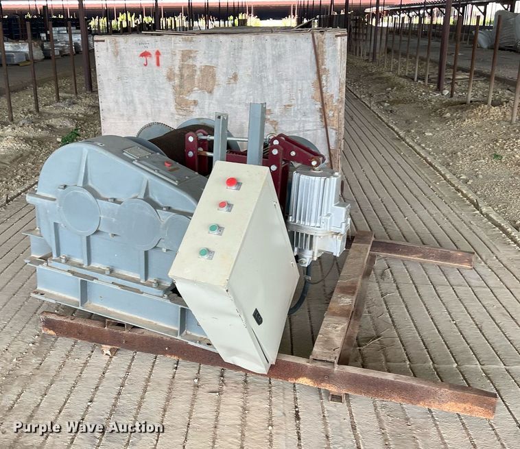 image for item EJ2979 (6) sled winches