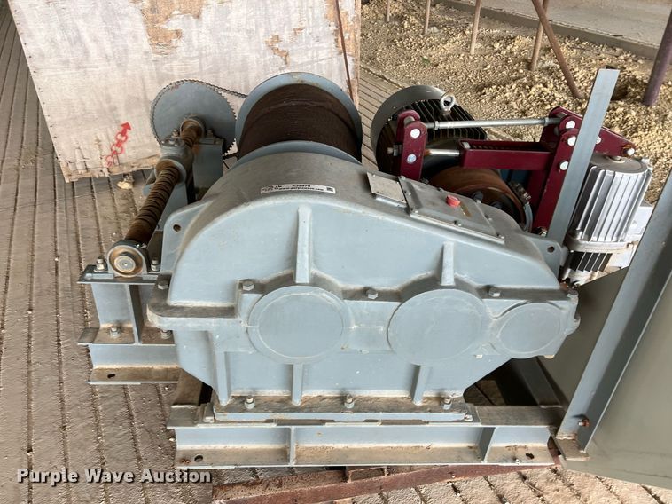 image for item EJ2979 (6) sled winches