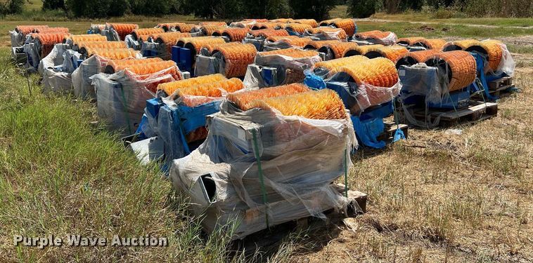 image for item EJ2981 (40) BouMatic Handy Brush cow brushes