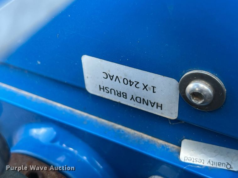 image for item EJ2981 (40) BouMatic Handy Brush cow brushes