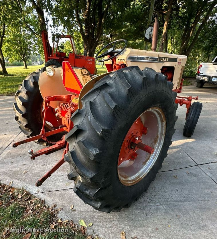 image for item EJ7216 1965 Case  530 tractor