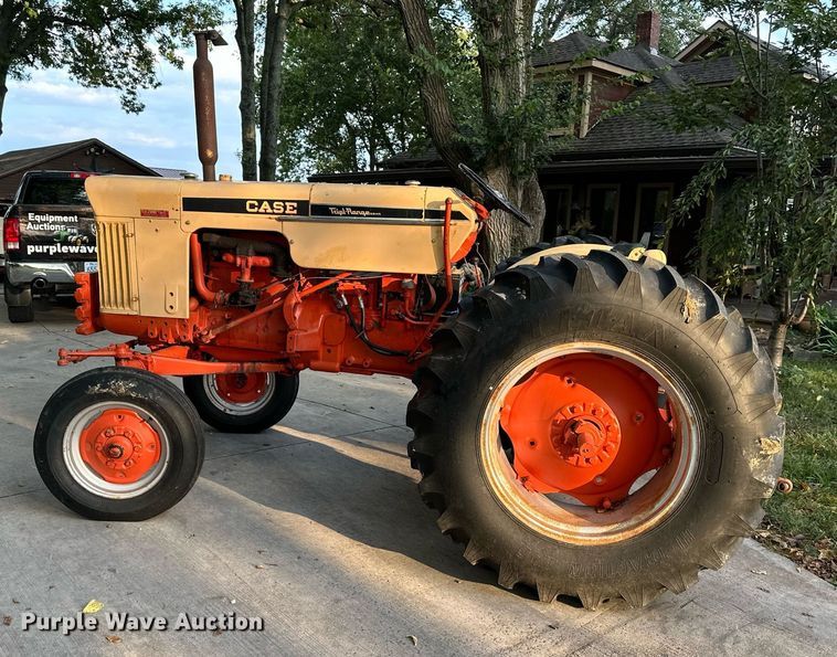 image for item EJ7216 1965 Case  530 tractor