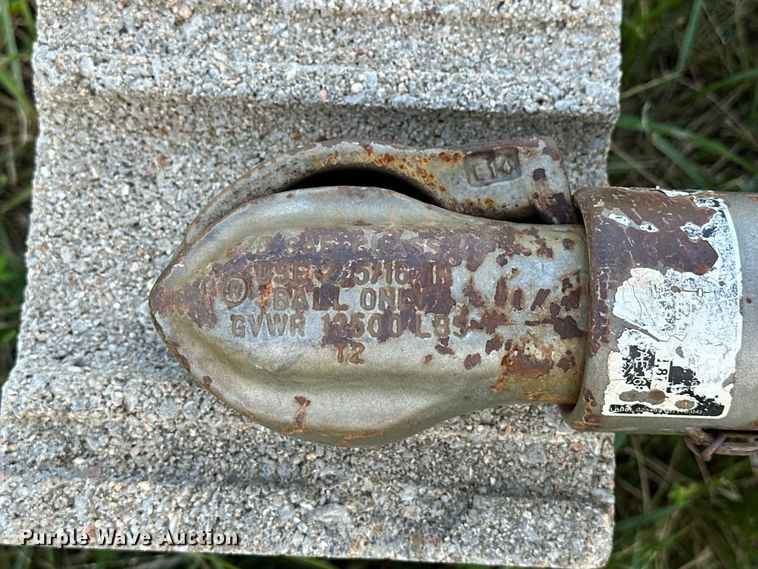 image for item EJ8864 2015 W-W livestock trailer