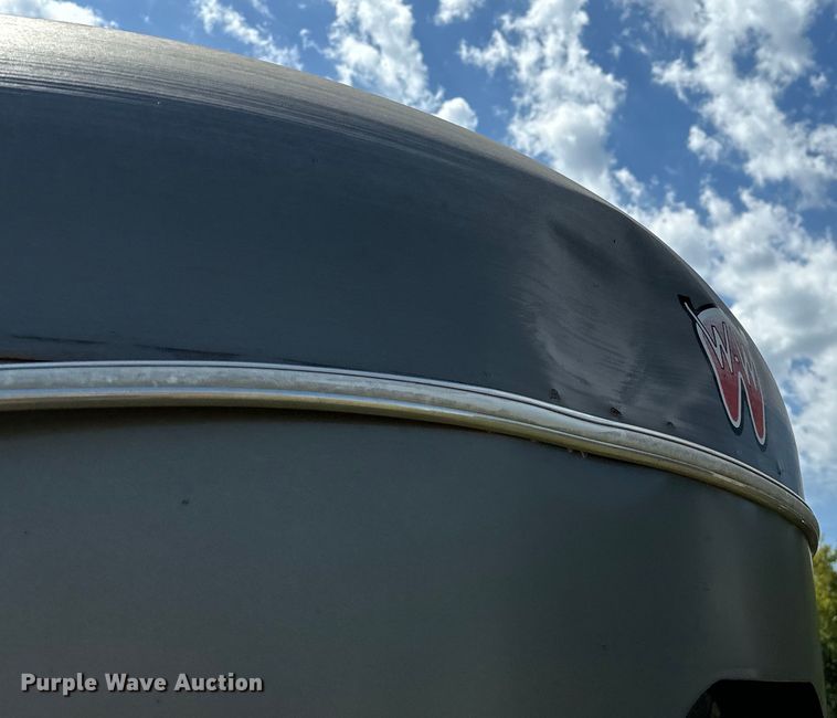 image for item EJ8864 2015 W-W livestock trailer