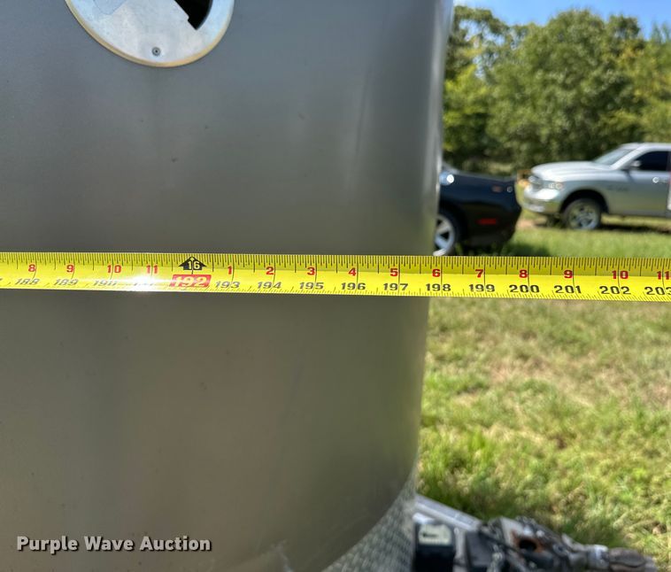 image for item EJ8864 2015 W-W livestock trailer