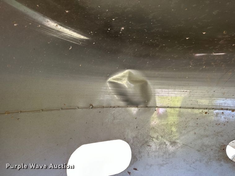 image for item EJ8864 2015 W-W livestock trailer