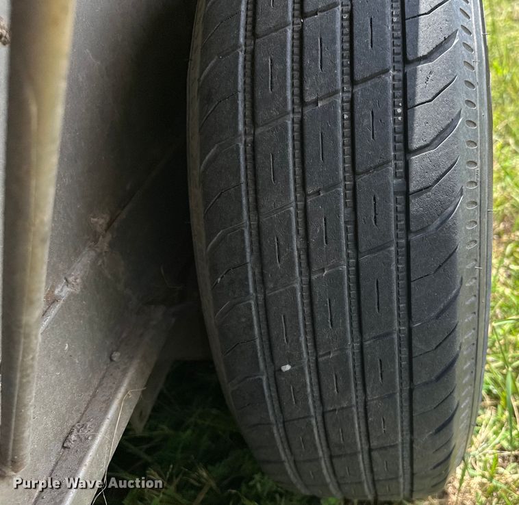 image for item EJ8864 2015 W-W livestock trailer