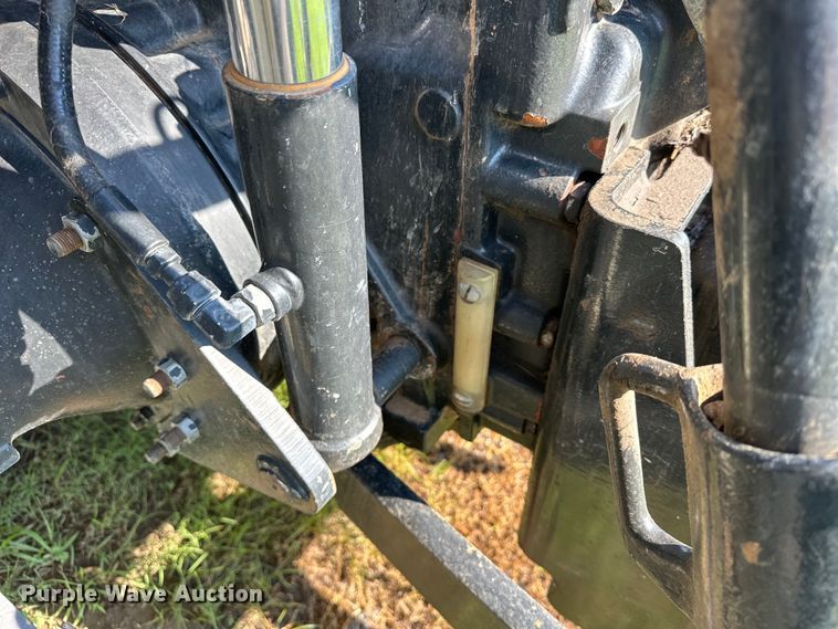 image for item EJ8877 2004 New Holland  TS115A MFWD tractor