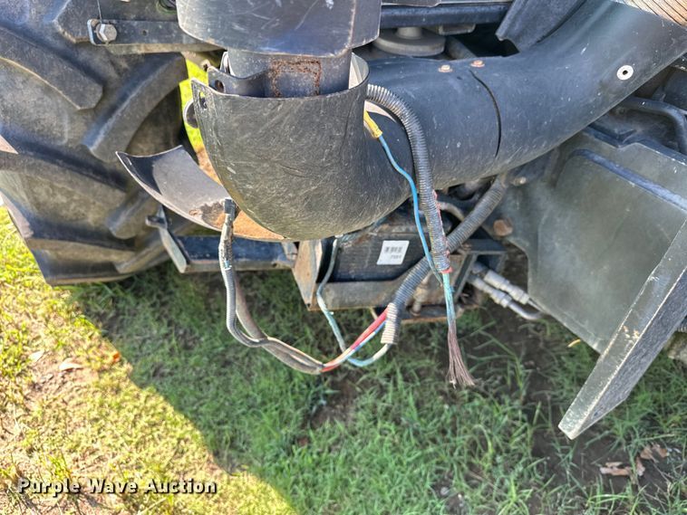 image for item EJ8877 2004 New Holland  TS115A MFWD tractor