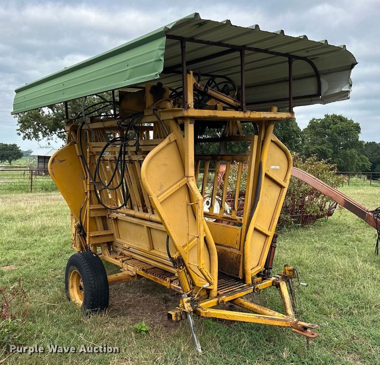 image for item EJ8878 Livestock chute 