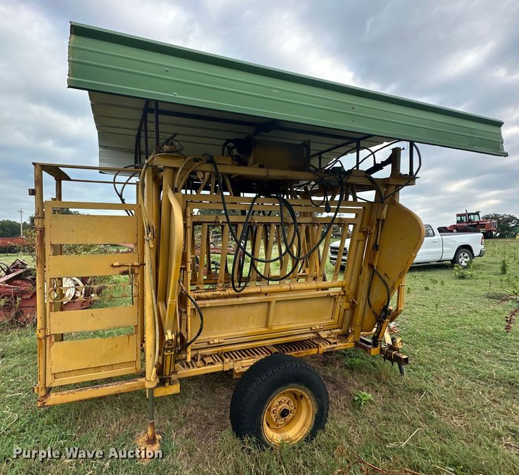 image for item EJ8878 Livestock chute 