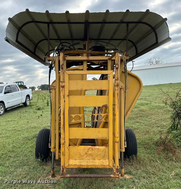 image for item EJ8878 Livestock chute 