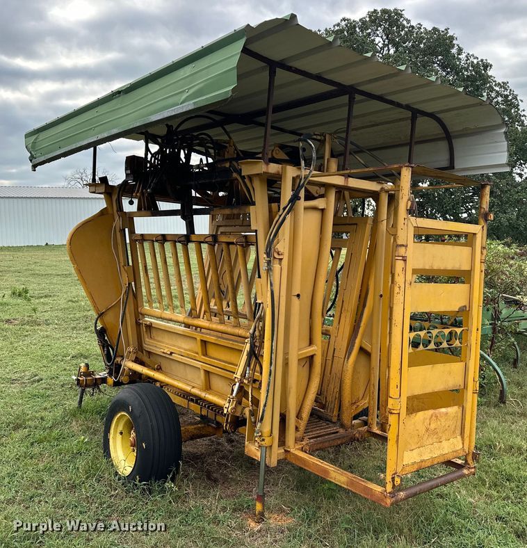 image for item EJ8878 Livestock chute 
