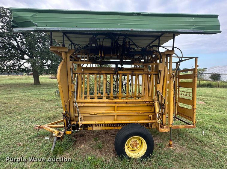 image for item EJ8878 Livestock chute 