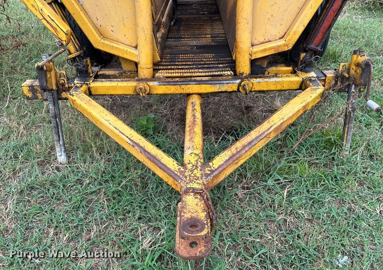 image for item EJ8878 Livestock chute 