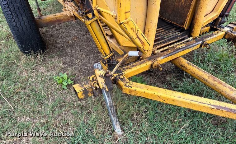 image for item EJ8878 Livestock chute 