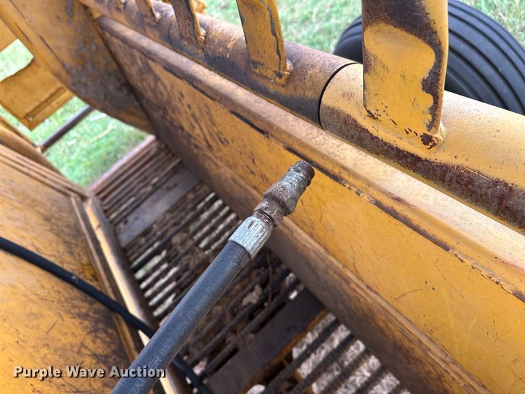 image for item EJ8878 Livestock chute 