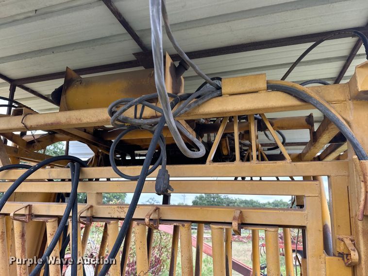 image for item EJ8878 Livestock chute 