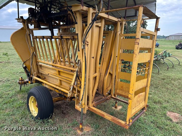 image for item EJ8878 Livestock chute 