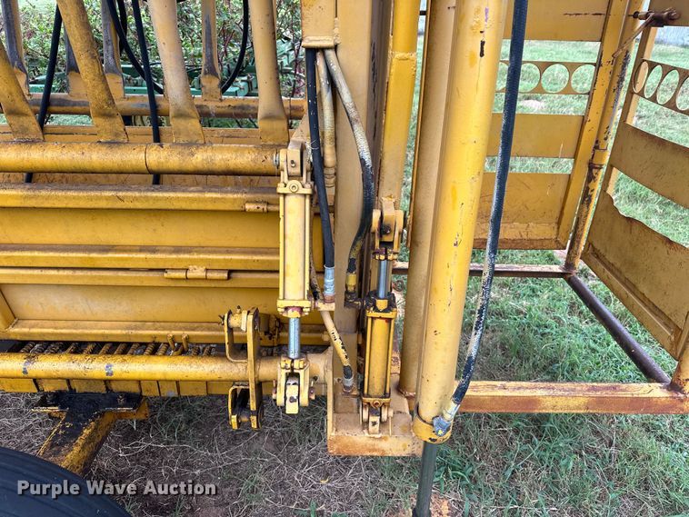 image for item EJ8878 Livestock chute 