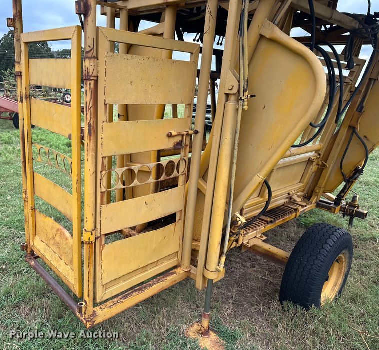 image for item EJ8878 Livestock chute 