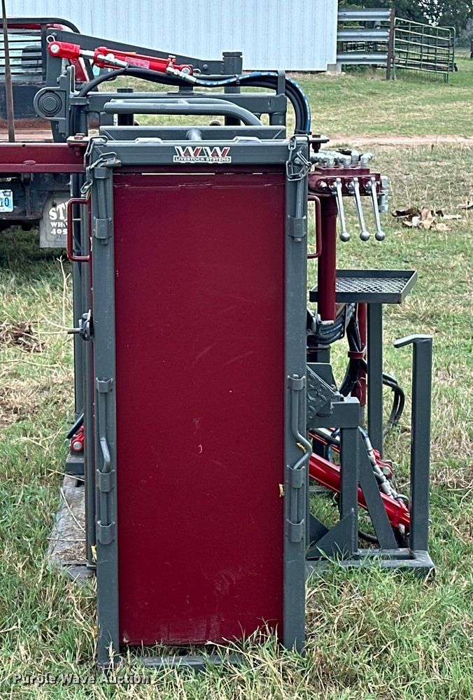 image for item EJ8882 WW  livestock chute 