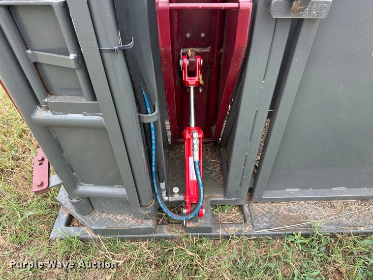 image for item EJ8882 WW  livestock chute 