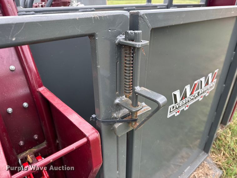 image for item EJ8882 WW  livestock chute 